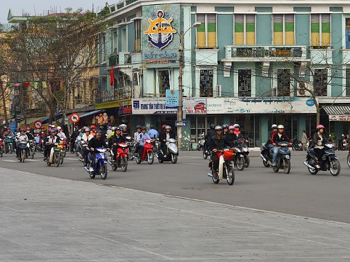 Hai Phong Hai Phong : situé sur une île du delta du fleuve rouge.