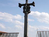 N2007070099 Le Bourg : Croix romane du cimetière