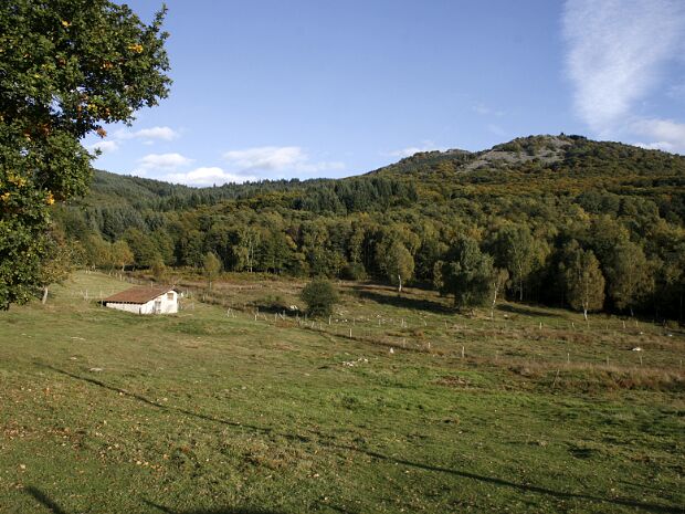 Chignore Le Grün de Chignore est une montagne granitique surplombant Vollore-Ville. Habitée à l'époque gallo-romaine et au...