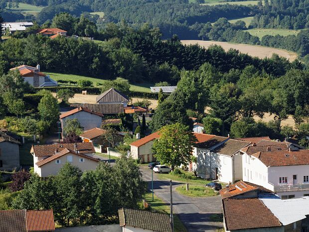 Hameaux Vollore-Ville s'étend sur une vaste superficie et comporte de nombreux hameaux. Souvent oubliés au détriment du bourg,...
