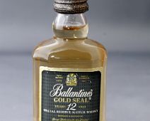 BALLANTINE'S_B01