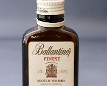 BALLANTINE'S_B02